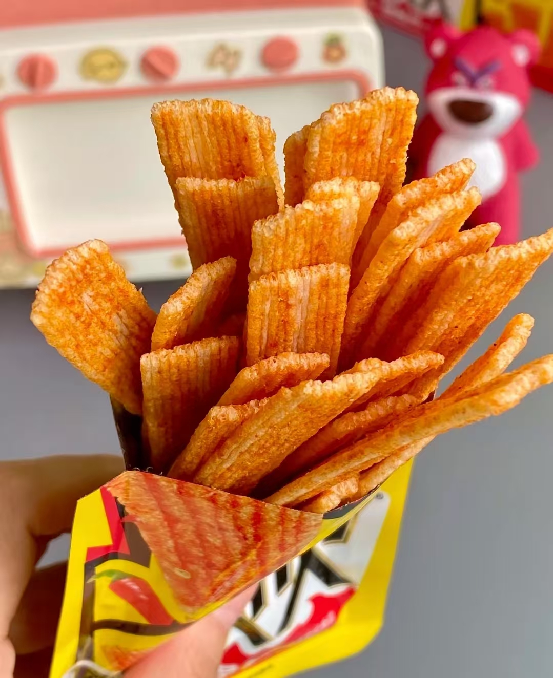 卫龙食品旗舰店:49.9元! 卫龙魔芋爽plus版混合口味合集零食组合吃货零食解馋小零食-2