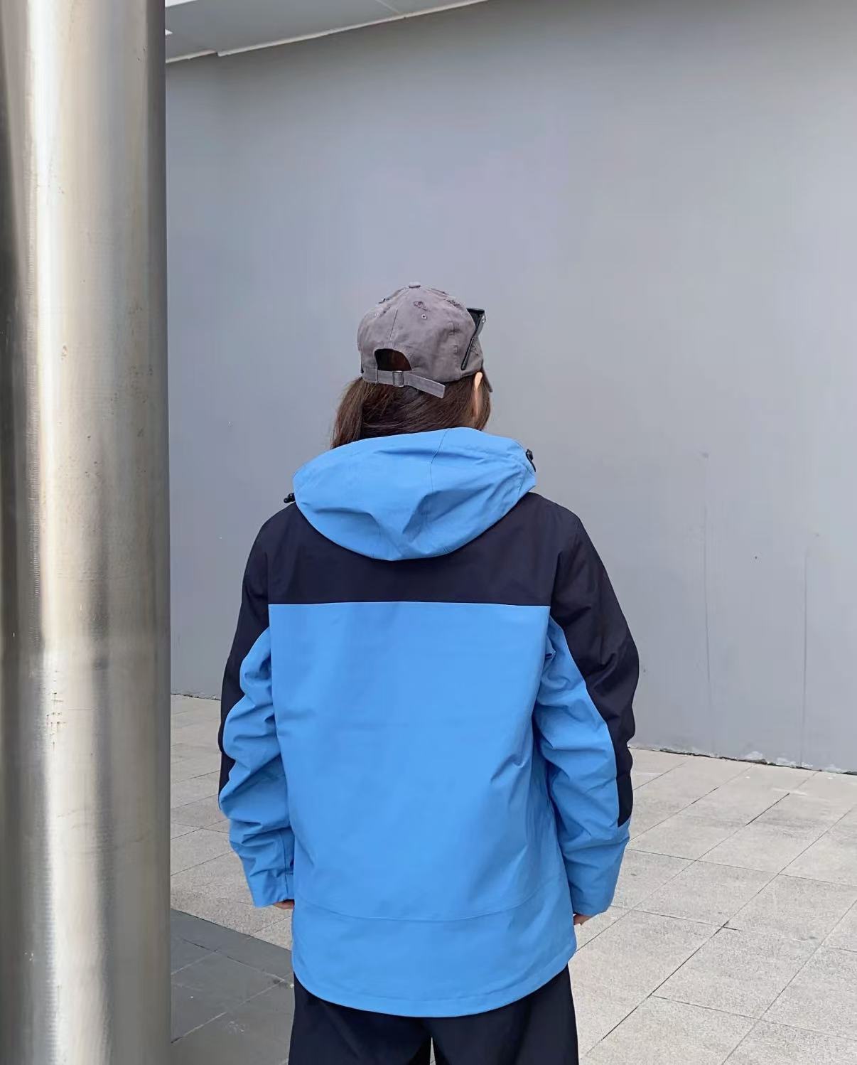 美特斯邦威官方旗舰店:199元! 美特斯邦威冲锋衣男女同款秋季新款休闲舒适百搭户外三防情侣外套-3